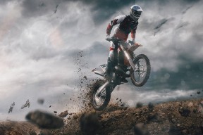 世界杯-网坛女神跨界封神！阿扎伦卡爆冷击败热火，关键助攻引爆全场